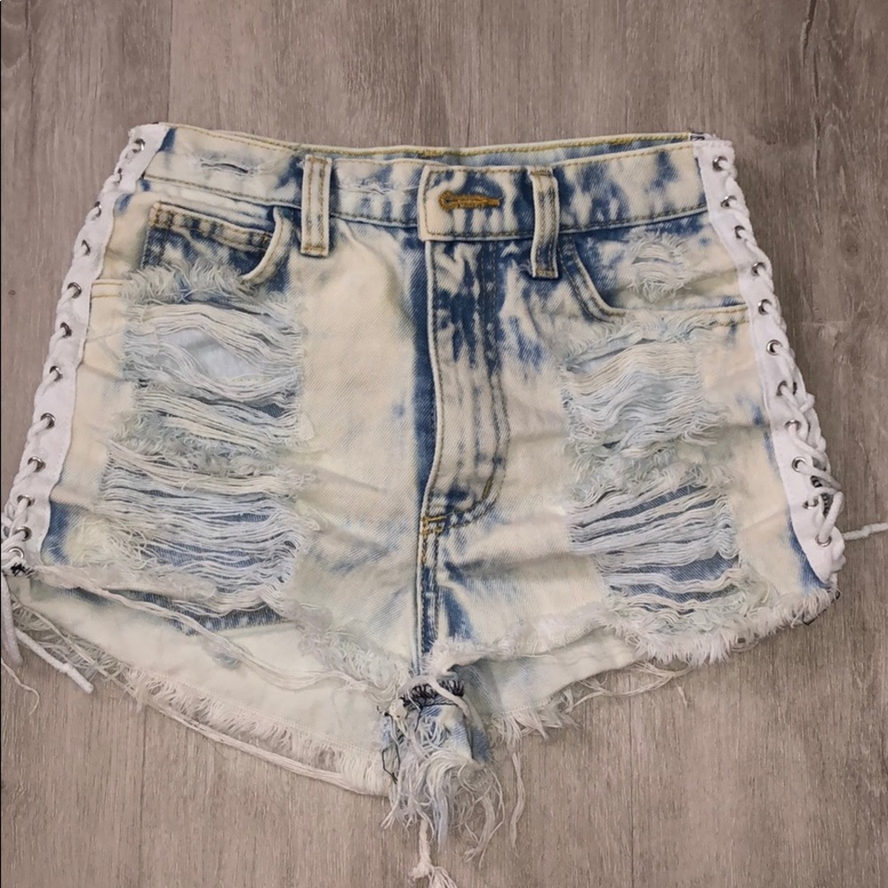 Bleached Carmar Jean Shorts w/ Tie Detail on side